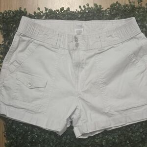 Time and Tru Classic White Shorts
